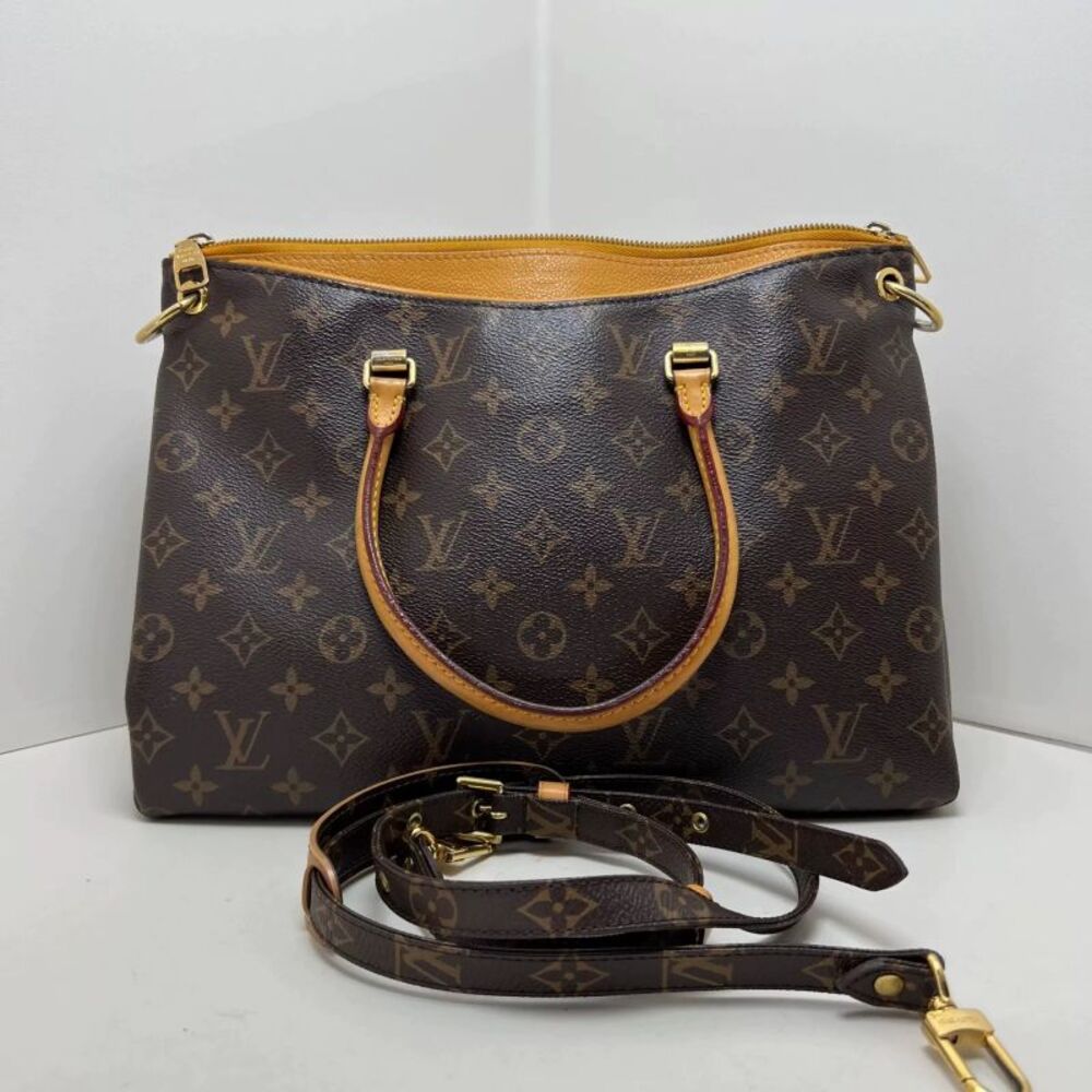 Louis Vuitton Women Pre-Loved Bag Very Good Condition